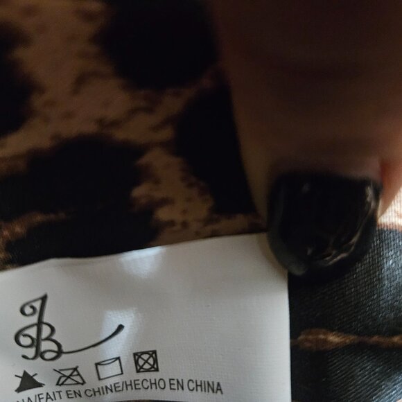 Gold shoulder bag with chain strap - Picture 3 of 7